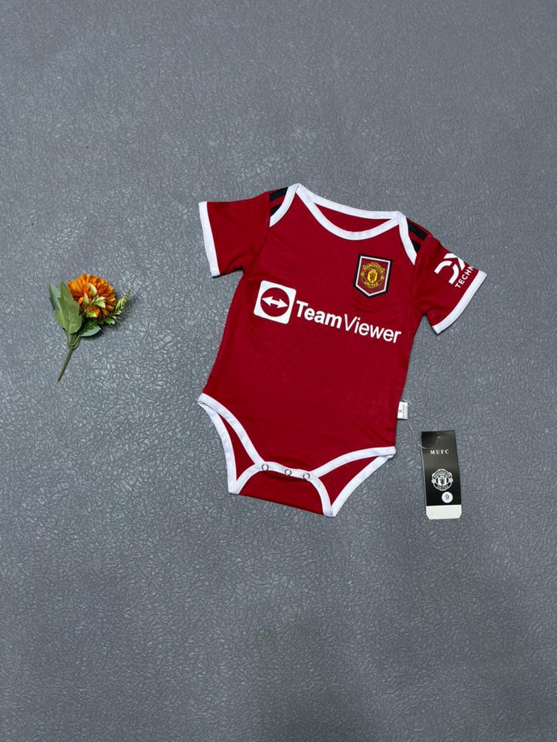 Manchester United 22/23 Home kit for Infants.